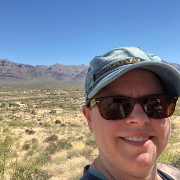 Meet your Posher, Renee - Picture 1 of 1